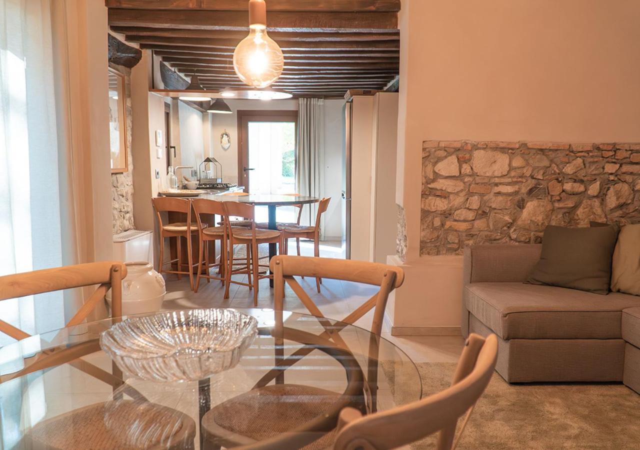 Casale Gambini Apartment Quattro Castella Bagian luar foto